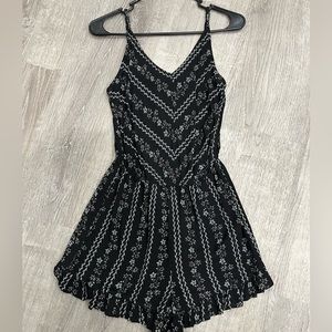 “becool” black and white romper